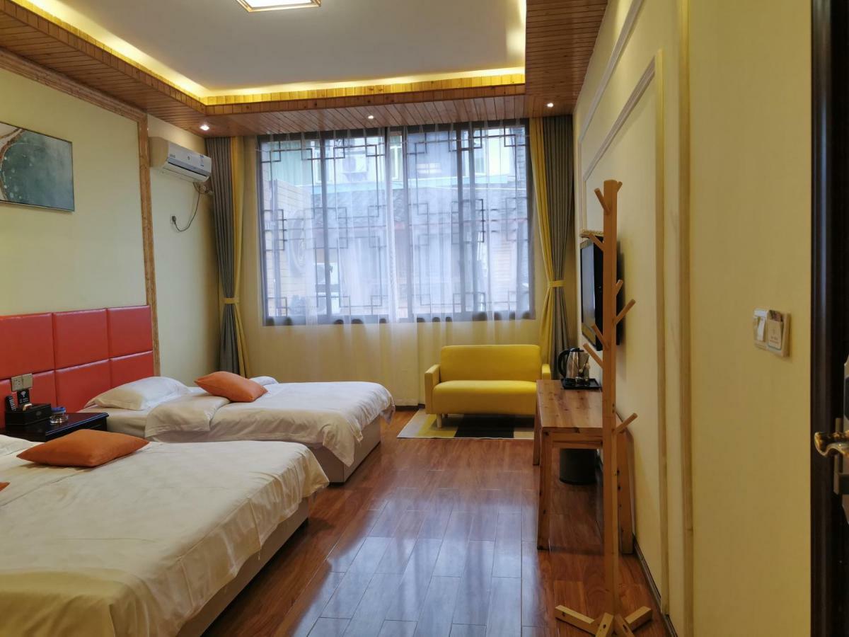 Prajna Lotus Guesthouse Emeishan Dış mekan fotoğraf