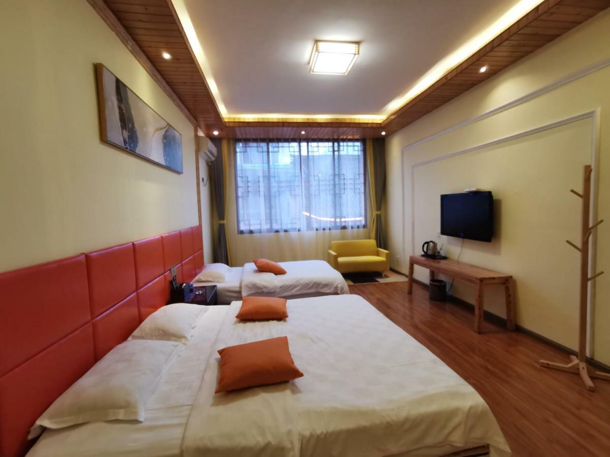 Prajna Lotus Guesthouse Emeishan Dış mekan fotoğraf