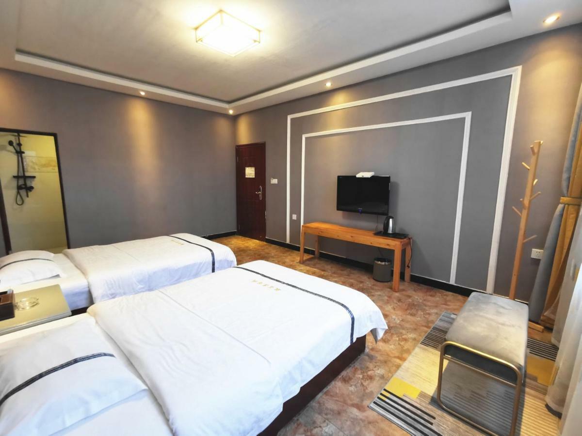 Prajna Lotus Guesthouse Emeishan Dış mekan fotoğraf