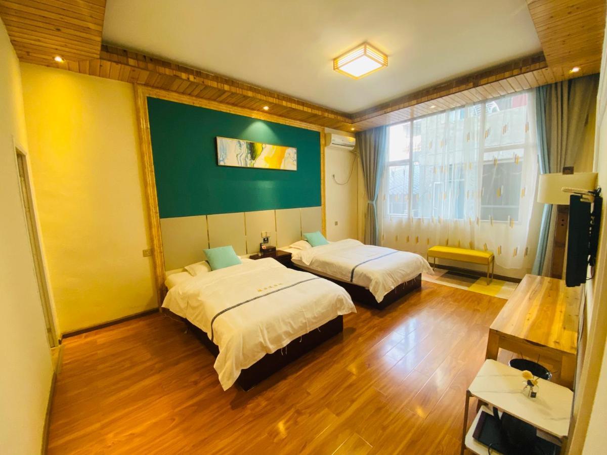 Prajna Lotus Guesthouse Emeishan Dış mekan fotoğraf